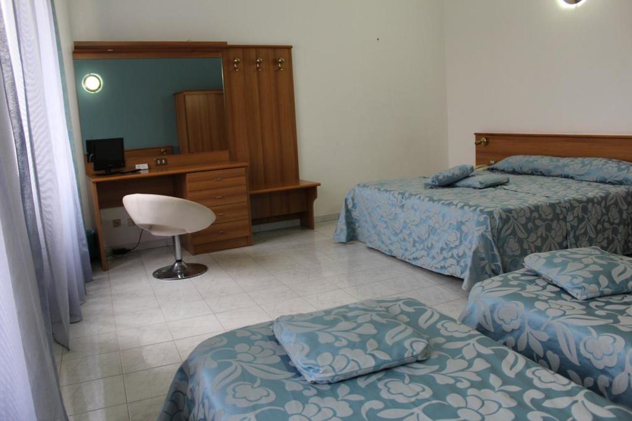 Hotel Santa Marta Pozzuoli Buitenkant foto