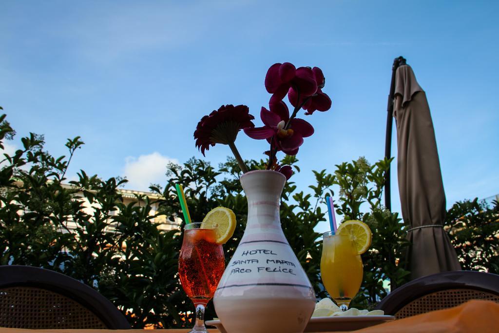 Hotel Santa Marta Pozzuoli Buitenkant foto
